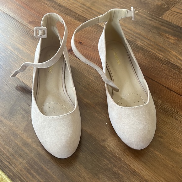 Nude 1/2” wedges size 10 - Picture 3 of 4